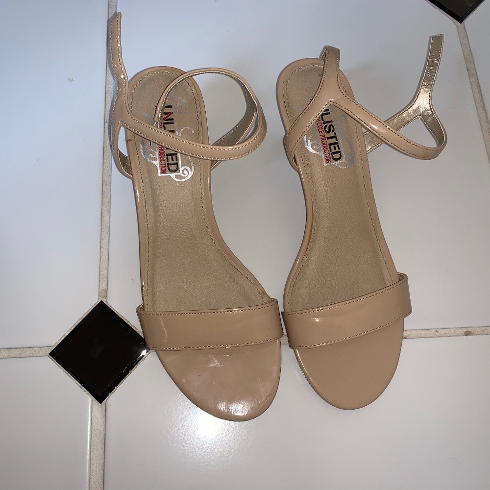 Unlisted A Kenneth Cole Production Nude Heel